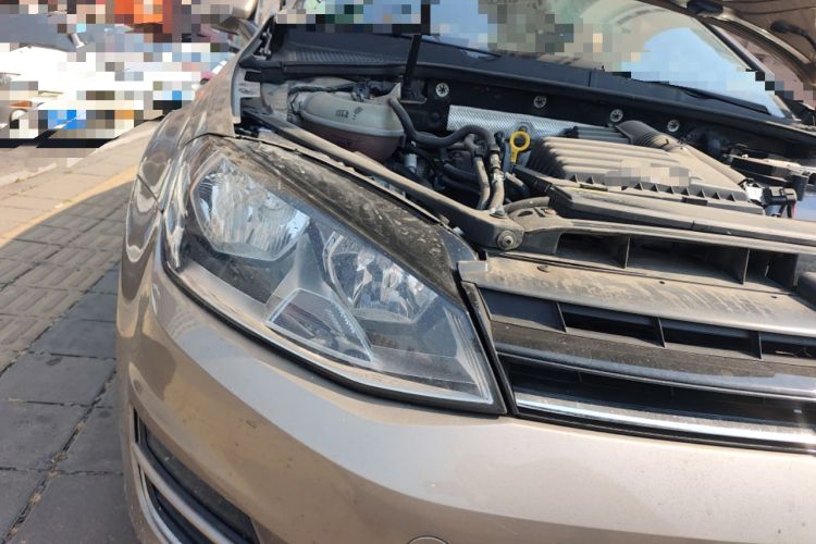 Used Volkswagen Golf 2016 230TSI Automatic Comfort Version Right Front Headlight