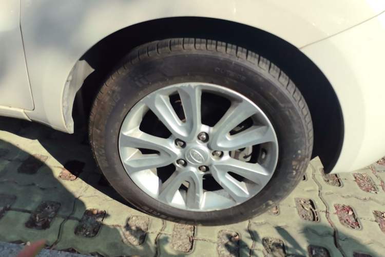 Used Kia Soul 2013 1.6L AT GL Right Front Wheel Hub