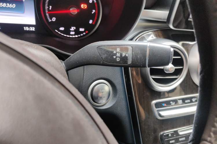 Used Mercedes-Benz GLC 2017 GLC 260 4MATIC Luxury Model
