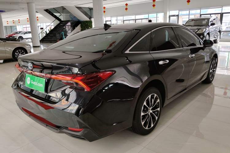 Used Toyota Avalon 2023 Dual-Engine 2.5L Luxury Edition
