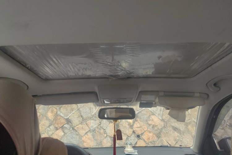 Used Volkswagen Gran Lavida 2013 1.4 TSI Automatic Comfort Model Headliner