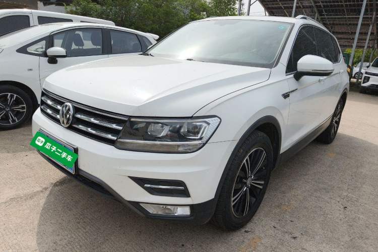 Used Volkswagen Tiguan L 2019 Updated Version 330TSI Automatic Two-Wheel Drive Panoramic Comfort Edition China VI Standard