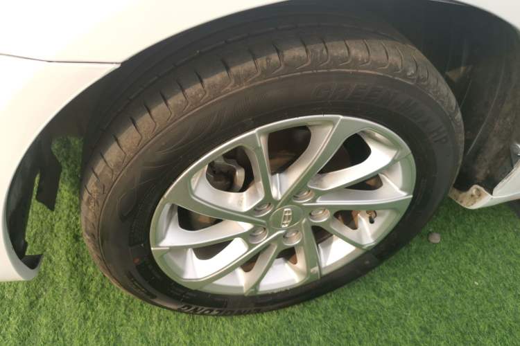 Used Geely Auto Emgrand 2021 UP 1.5L Manual Luxury Model
