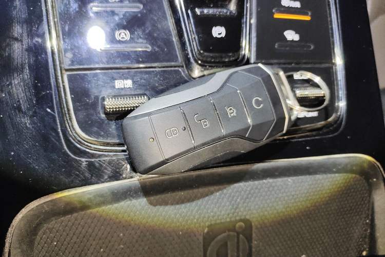 Used BYD Han 2020 EV Long-Range Luxury Model
