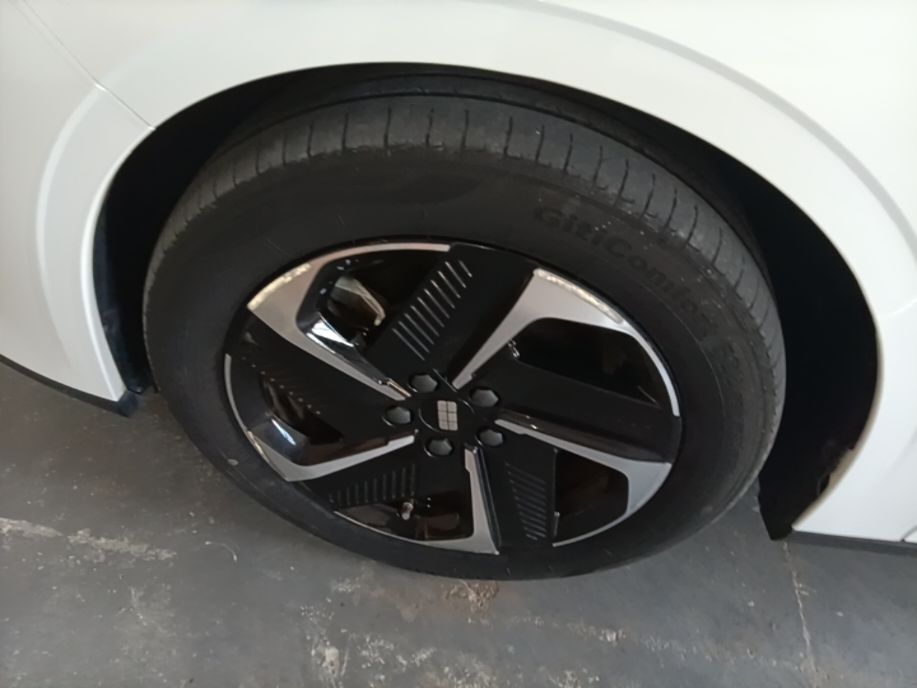 Geely Galaxy L6 2024 60km PLUS Dragon Edition — снимка 10