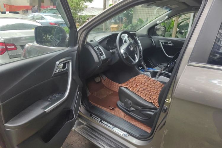 Used JMC Yusheng S350 2013 2.4T Automatic 2WD Diesel Luxury Edition 5 Seats
