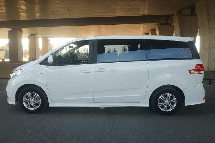 Used SAIC MAXUS G10 2019 Facelift PLUS 2.0T Automatic Elite Edition China VI