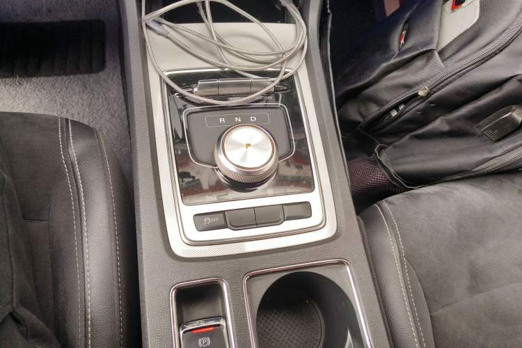 Used Roewe i6 New Energy 2017 45T Hybrid Connective Smart Luxury Edition
