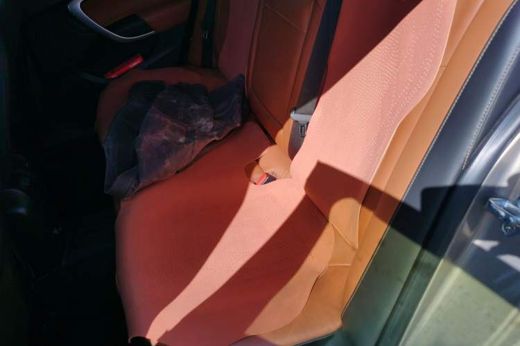 Used Buick Regal 2015 1.6T Elite Tech Model Left Rear Seat