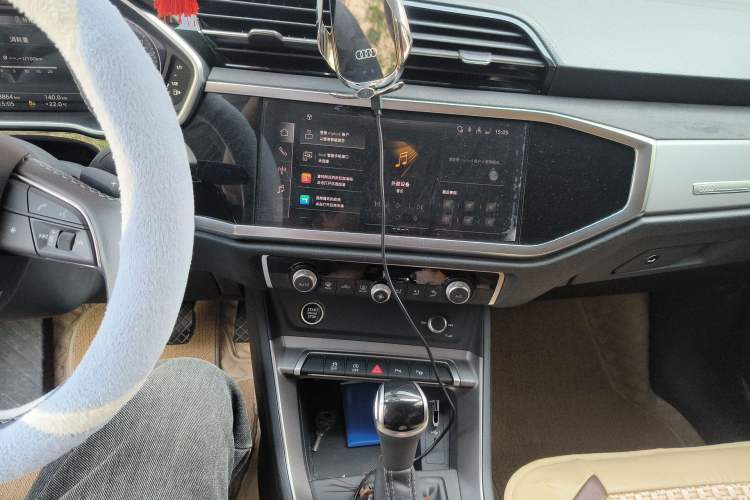 Used Audi Q3 2023 35 TFSI Fashion Dynamic Model (1.4T)
