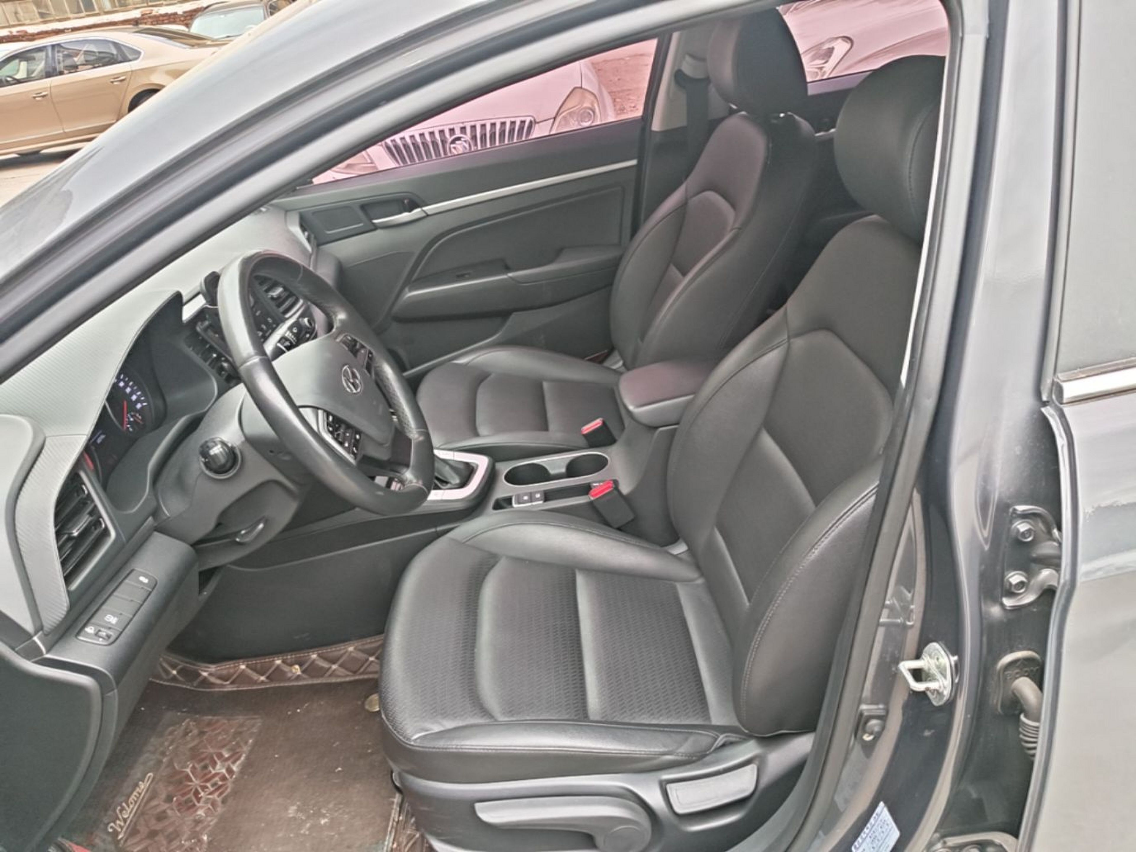 Avant de la voiture