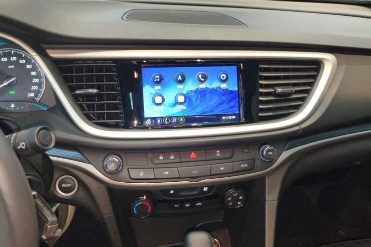 Used Buick GT 2021 Revised Version Flagship 1.5L Automatic Elite Edition Audio And AC Panel