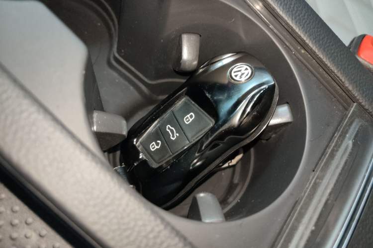 Used Volkswagen Magotan 2023 2 Million Units Commemorative Edition 330TSI DSG Luxury Version Vehicle Key