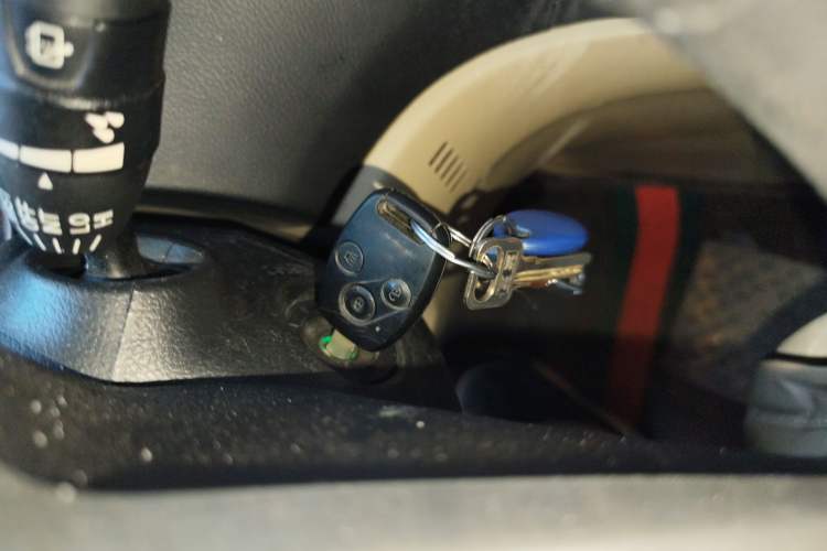 Used Haval H6 2014 Upgraded Model 2.0T Diesel Manual Two-Wheel Drive Urban Version