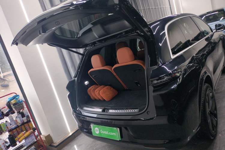 Used Li Auto L8 2025 Max Smart Refresh Edition Trunk