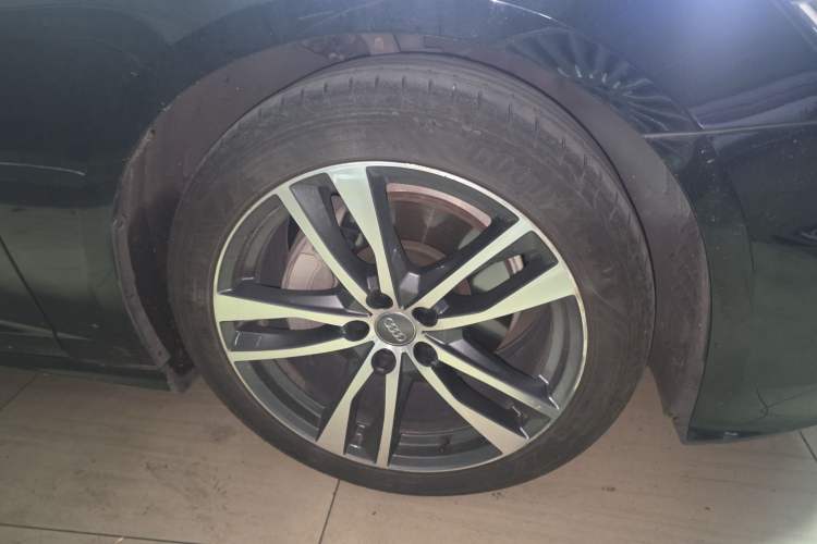 Used Audi A6L 2021 40 TFSI Luxury Dynamic Edition Right Front Wheel Hub