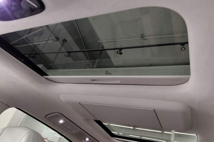 Used VOYAH Dream 2025 PHEV Four-Wheel-Drive Flagship Version – Qiankun Edition