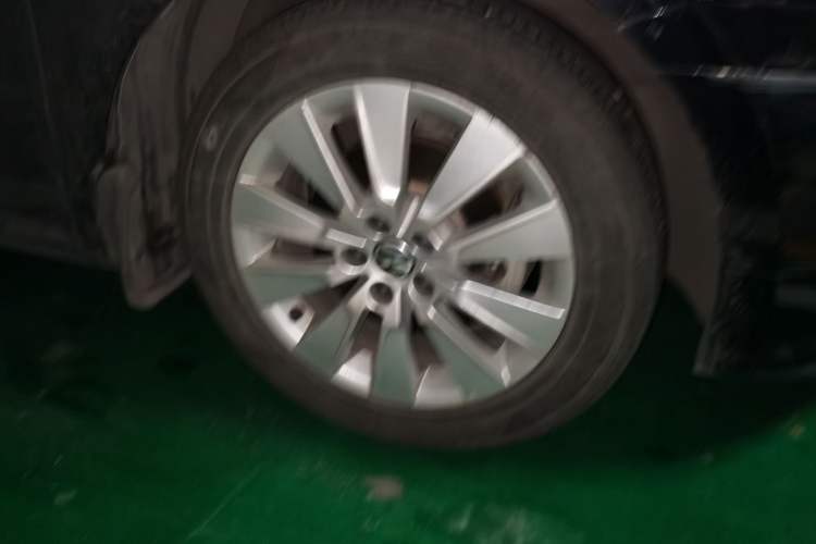 Used Volkswagen Lavida 2013 1.6L Automatic Comfort Edition