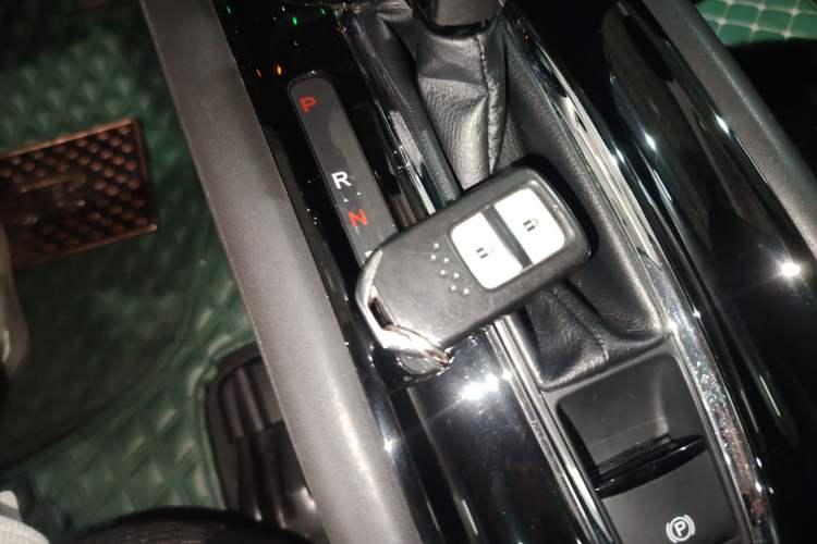 Used Honda Vezel 2017 1.8L CVT Front-Wheel Drive Pioneer Edition