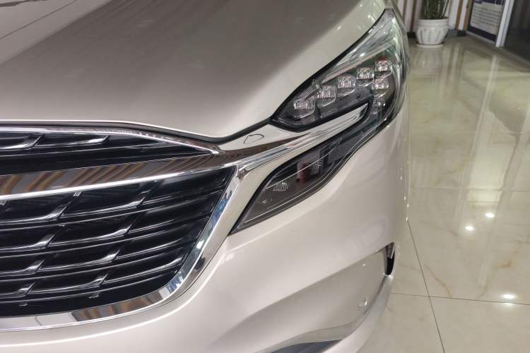 Used Buick GL8 2022 ES Land Cruiser 653T Luxury Model Left Front Headlight