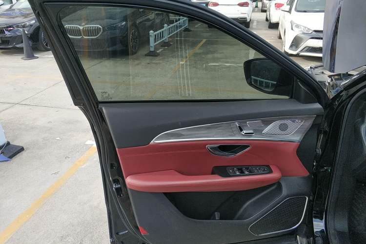 Used JETOUR X70 PLUS 2023 1.6T DCT Stronger 7-Seater