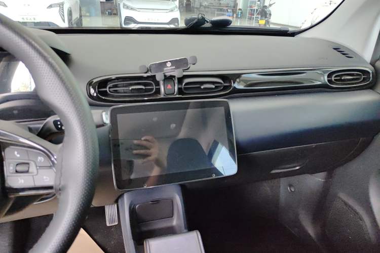 Used Leapmotor T03 2022 YAOJIN Edition Audio And AC Panel