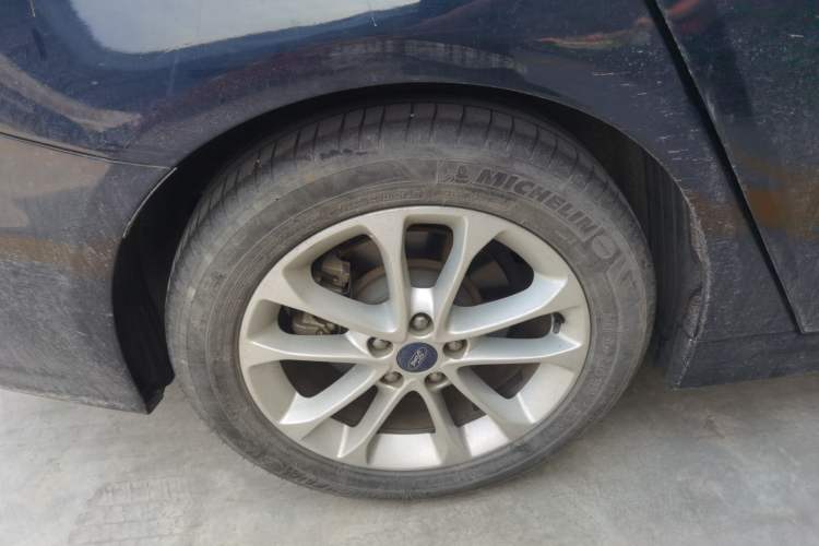 Used Ford Mondeo 2020 EcoBoost 180 Stylish Model Right Rear Wheel Hub