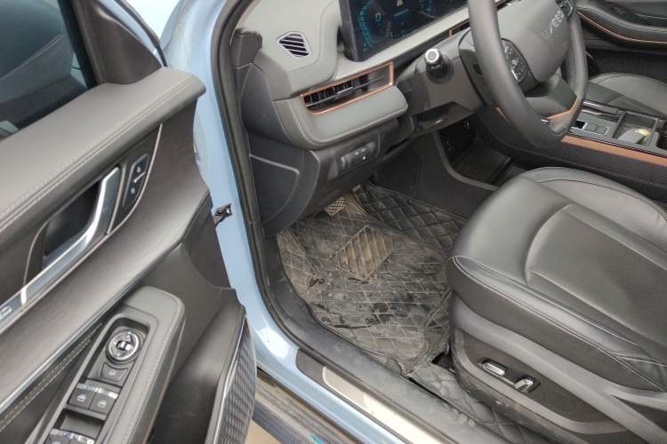 Used EXEED Zhuifeng C-DM 2022 1.5 TCI-DHT 105 km Yufeng Xing Edition