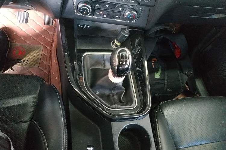 Used Dongfeng Fengon S560 2018 1.8L Manual Comfort 7-Seater
