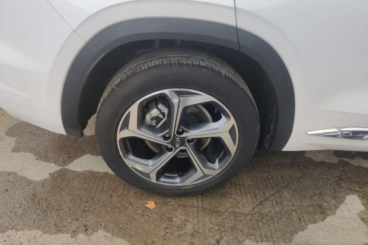 Used Geely Auto Monjaro L 2024 2.0TD High-Power Automatic Two-Wheel Drive Yunqi Version Right Rear Wheel Hub