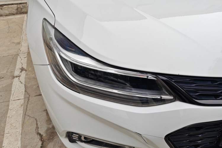 Used Chevrolet Cruze 2018 Redline 320 Automatic Pioneer Edition