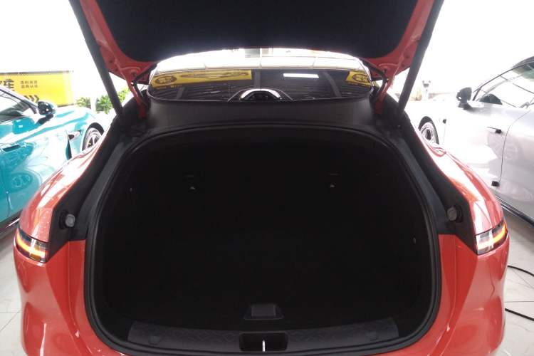 Used Avatr 06 2025 Pro Range-Extended Edition Trunk