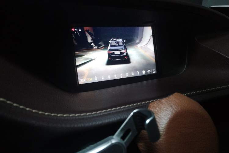 Used Lexus ES 2015 250 Elegant Edition Audio And AC Panel