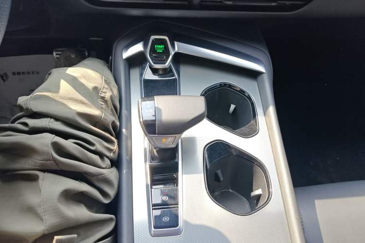 Used MG 7 2023 2.0T Automatic Hunter Luxury Edition
