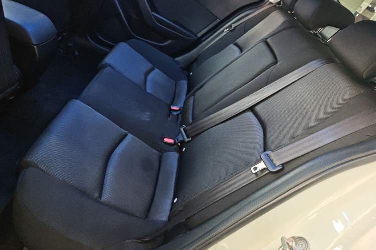 Used Mazda 3 Axela 2017 Sedan 1.5L Automatic Comfort Model China VI Standard Left Rear Seat