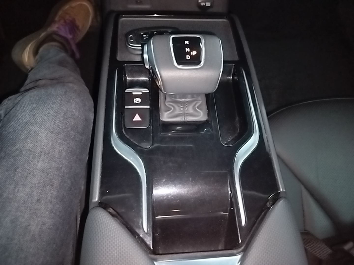 Hongqi E-QM5 2024 500km Range Edition — снимка 16