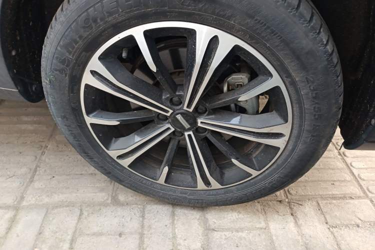 Used Wey VV6 2020 2.0T Two-Wheel Drive Smart Enjoyment+