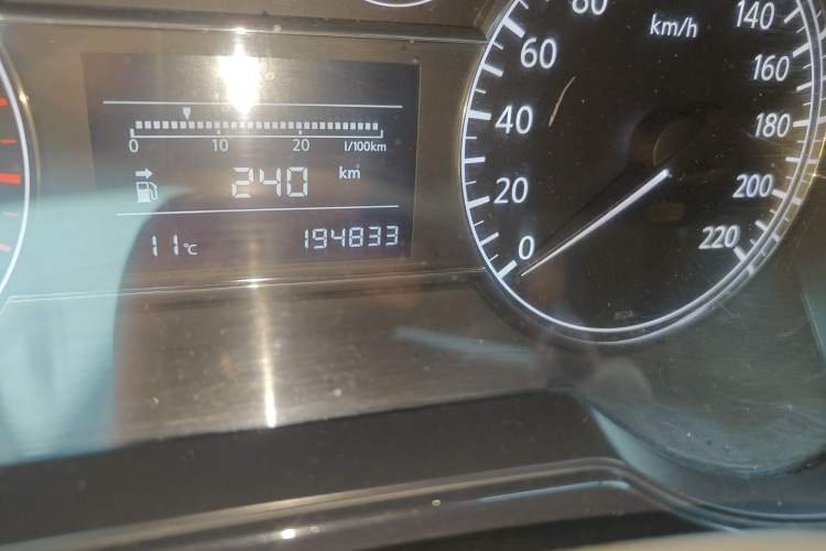 Used Nissan Tiida 2011 1.6L Manual Comfort Edition
