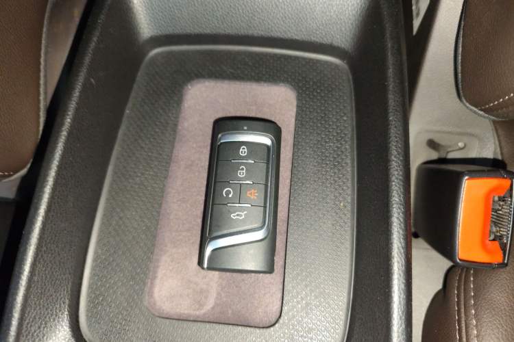 Used GAC Trumpchi M6 2019 270T Automatic Luxury Edition (6-seater) - China V Standard Interior 1