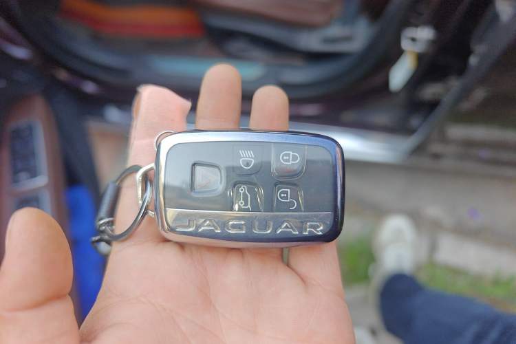 Used Jaguar XFL 2017 XFL 2.0T 200PS Elite Edition Vehicle Key