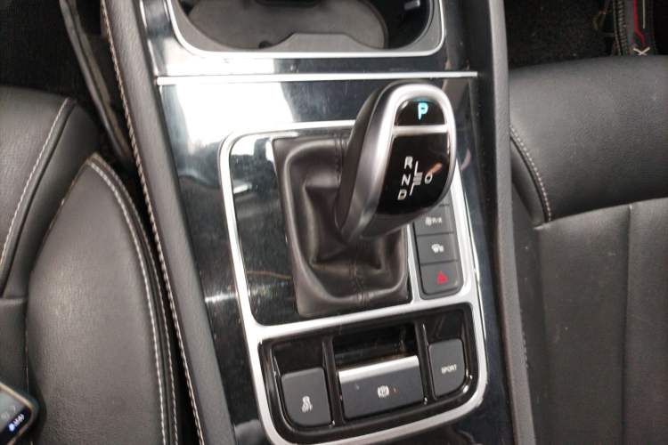 Used BYD Song MAX 2019 1.5T Automatic Smart Connect Ruiyi Sunroof Model 7 Seats China V Emission Standard