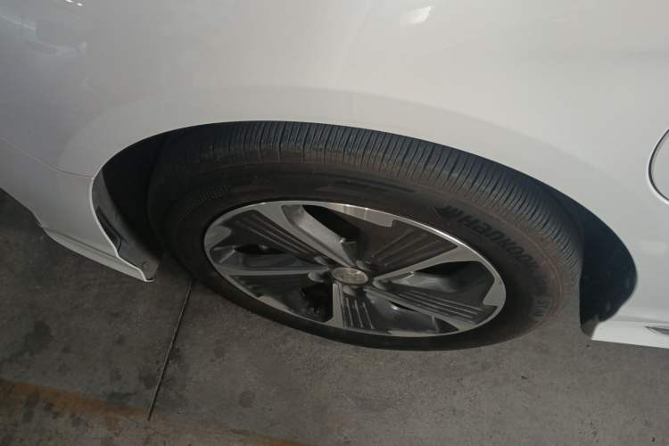 Used Hyundai Sonata Plug-in Hybrid 2018 2.0 PHS Smart Connect Version China VI Standard Left Front Wheel Hub