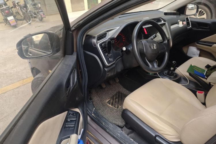 Used Honda Greiz 2016 1.5L Manual Classic Edition Driver Seat