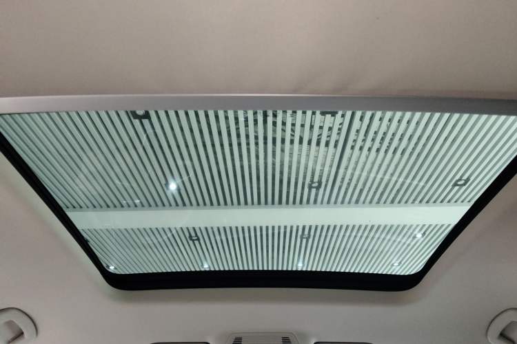 Used Volkswagen Viloran 2023 380TSI Luxury Edition