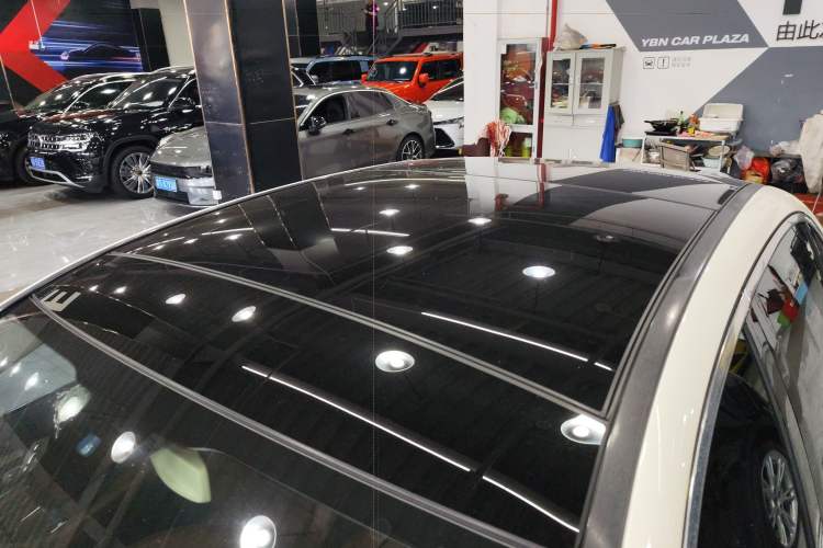 Used Mercedes-Benz E-Class 2017 E 300 L Sporty and Stylish Model