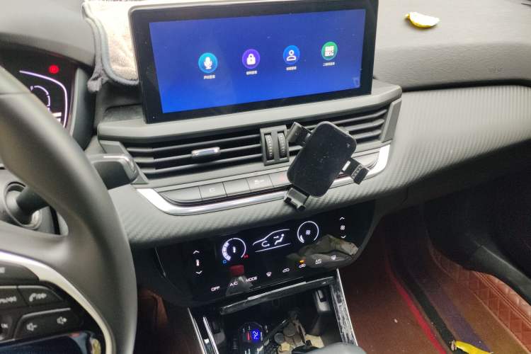 Used Dongfeng Aeolus Yixuan 2020 230T Automatic Dazzle Track Edition
