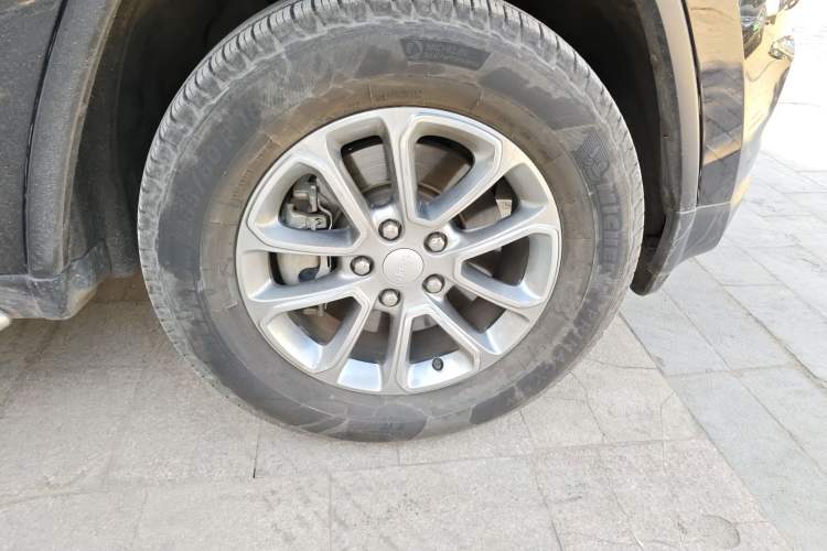 Used Jeep Grand Cherokee (Import) 2014 3.0L Comfort Navigation Edition
