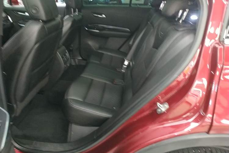 Used Cadillac XT4 2018 28T Two-Wheel Drive Tech Version