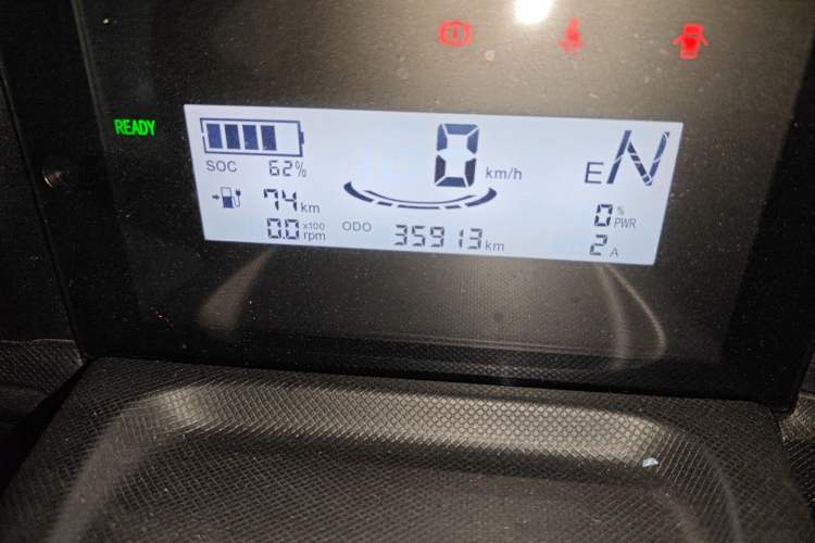 Used Wuling Hongguang MINIEV 2022 Easy Version Lithium Iron Phosphate Odometer Close Up