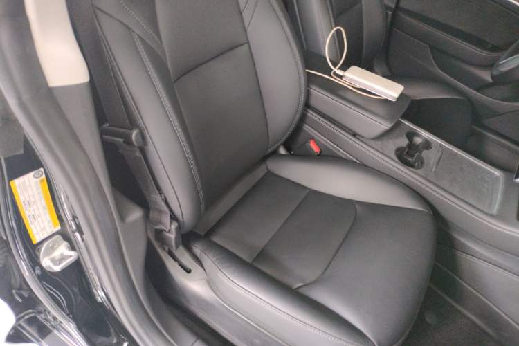 Used Tesla Model 3 2022 Rear-Wheel-Drive Version Right Front Seat